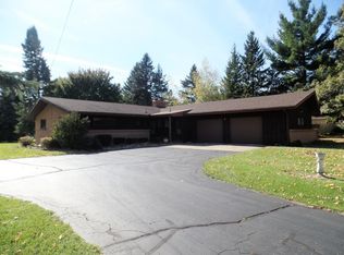 1784 Rowley Rd, Williamston, MI 48895