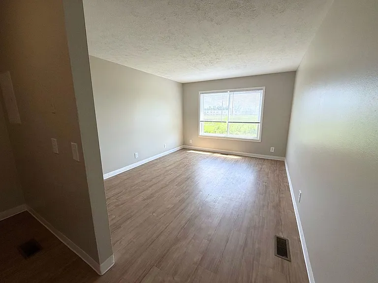 EastPointe — Photo 17