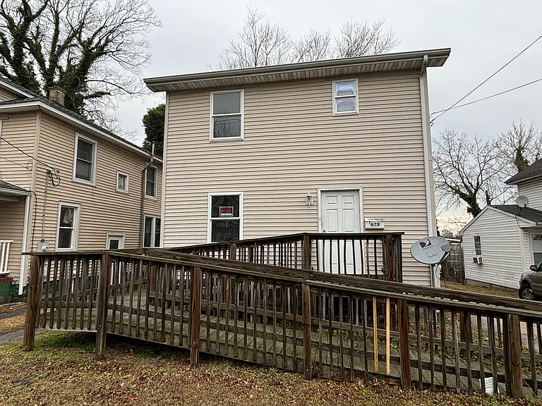 679 W Main St — Photo 1