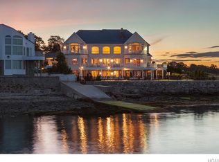 10 Shore Club Dr, New Rochelle, NY 10805