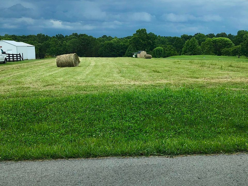 2nd image of 36 Meadowland Trl