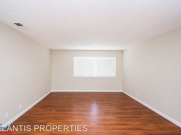 4th image of 683 Chemeketa Dr APT D