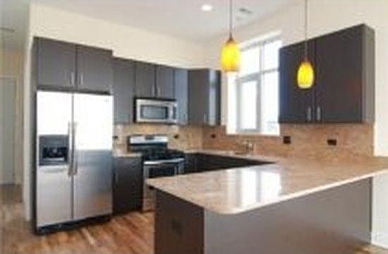 2nd image of 2024 N California Ave APT 4D