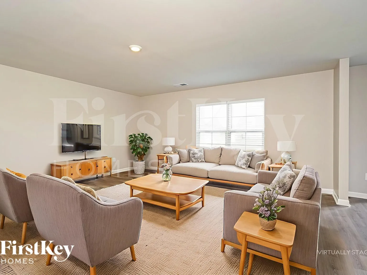 4 bed, 2.5 bath, 2644 sqft, $2,370 — Photo 3