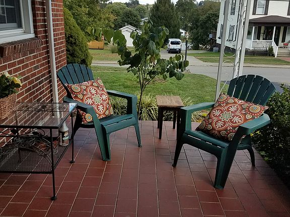 3rd image of 611 Worthington Dr