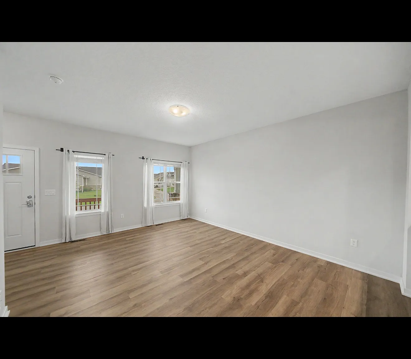 3 bed, 1669 sqft, $2,200 — Photo 4