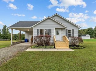 5604 Wagon Farm Rd, Efland, NC 27243