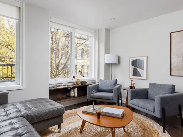 140 Bathurst St Unit Townhouse 06, Toronto, ON M5V 3N8