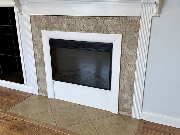 5th image of 115 Fieldcrest Dr