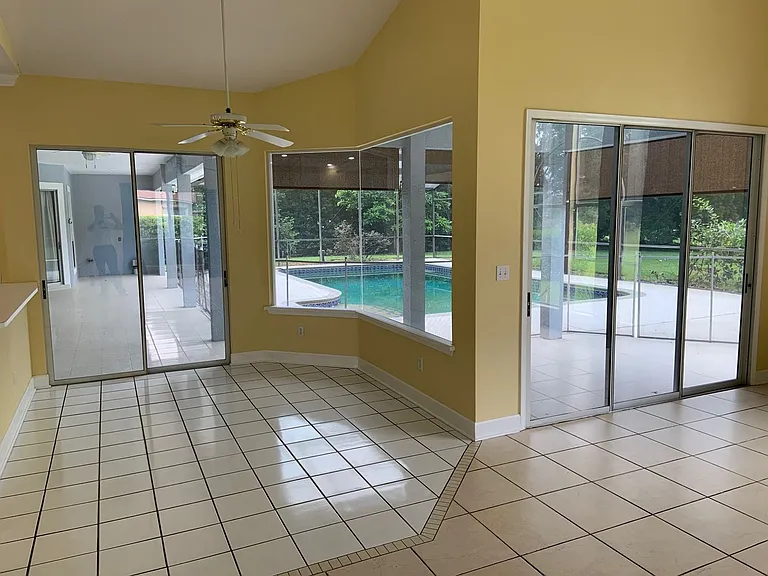2600 Crescent Lake Ct — Photo 12