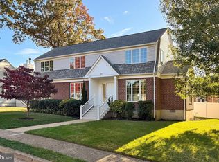 115 N Wakefield St, Arlington, VA 22203