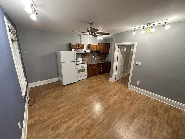 264 Forster St #4 — Photo 4