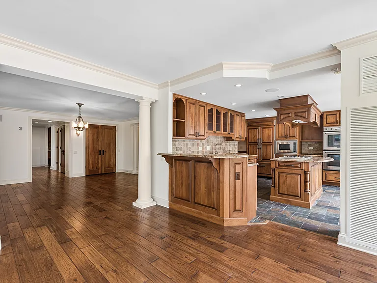 200 E Delaware Pl #4DE — Photo 8