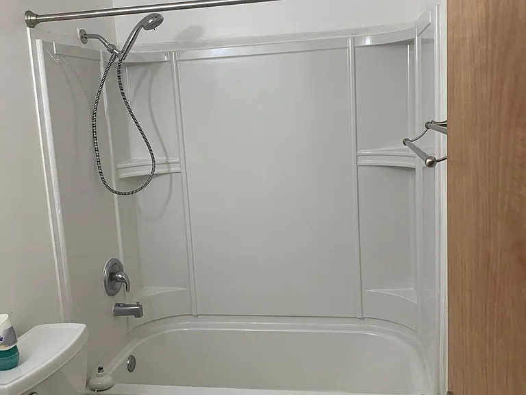 390 Laurel St — Photo 13