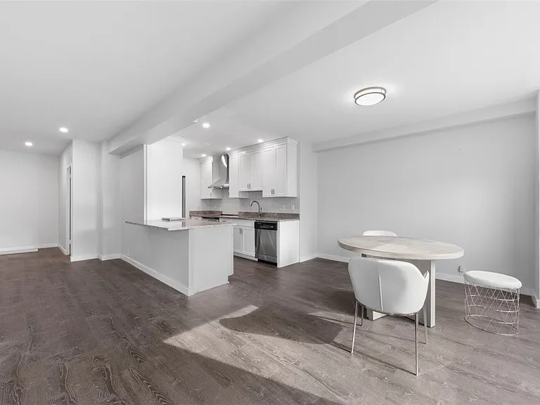 320 Fort Duquesne Blvd #8N — Photo 5