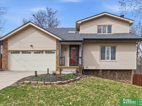 9024 Washington St, Omaha, NE 68127