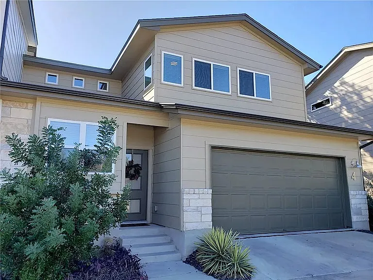 6800 Menchaca Rd #4 — Photo 1