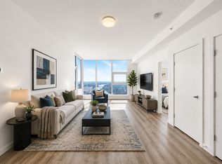 680 Quayside Dr #5001, New Westminster, BC V3M6Z6