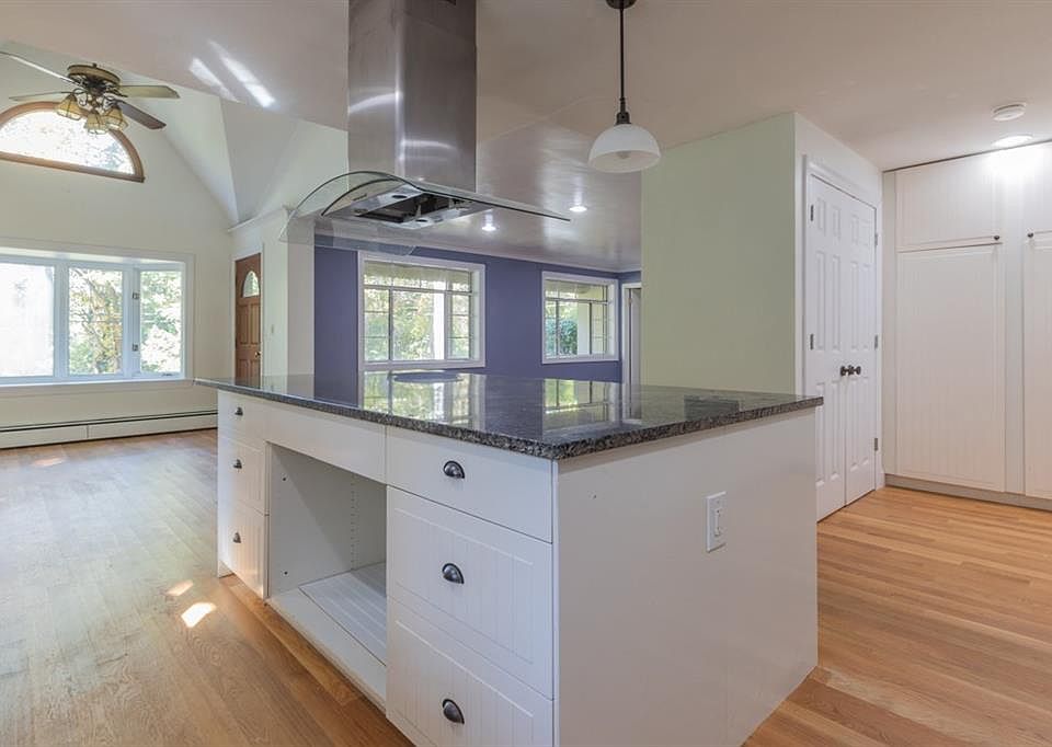 73 Angell Rd, Cumberland, RI 02864 Zillow