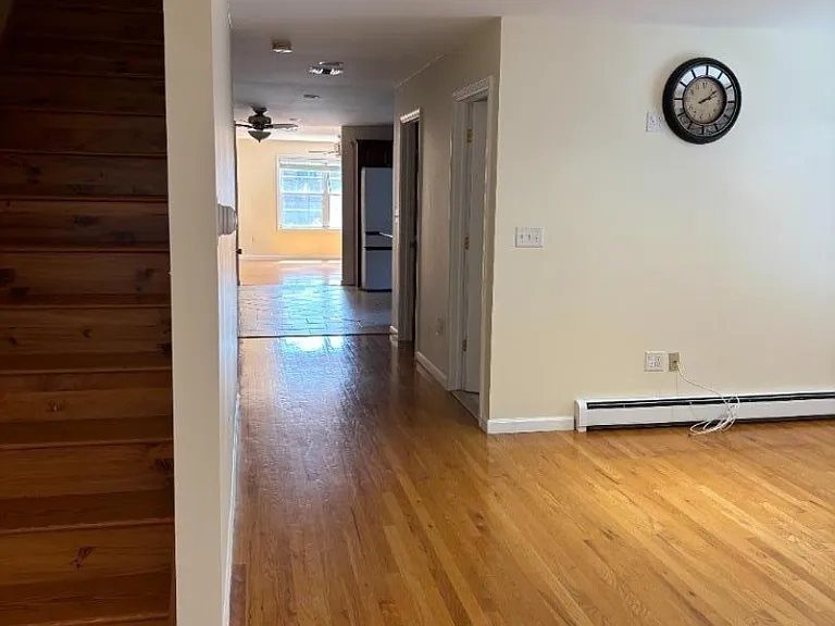 38 Henry St #A — Photo 31