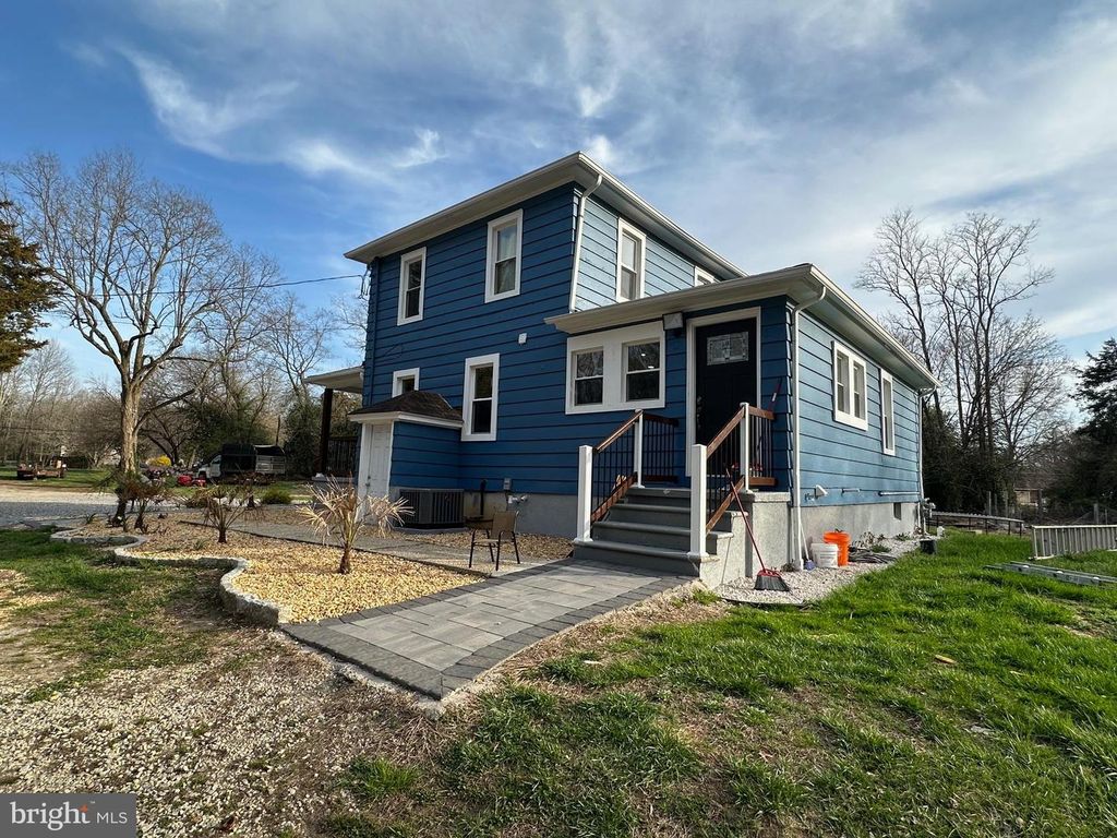 548 N Lincoln Ave, Vineland, NJ - View 3