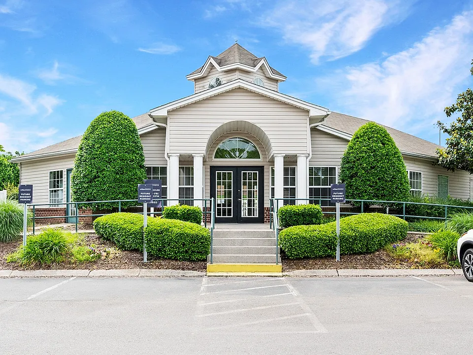 Willow Creek Apartments