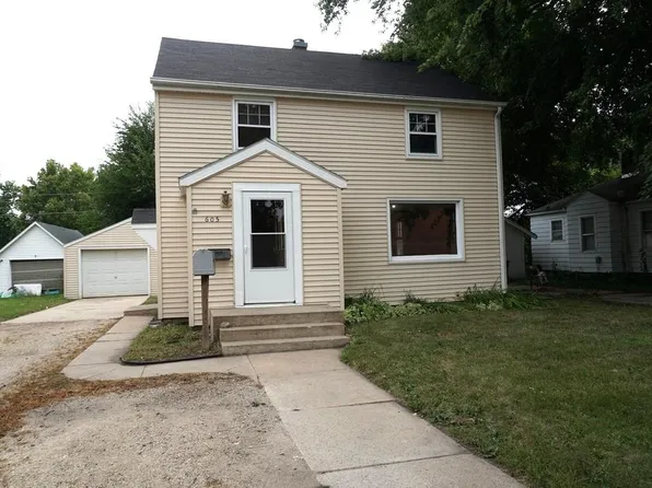 605 5th Ave, Charles City, IA 50616