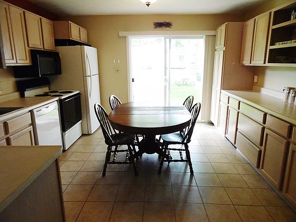 2nd image of 1754 Wendy Way Unit F-2