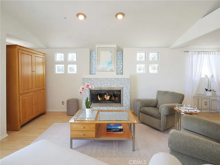 440 Marine Pl — Photo 10