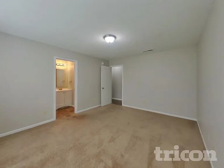 6409 Alonzo Dr — Photo 7
