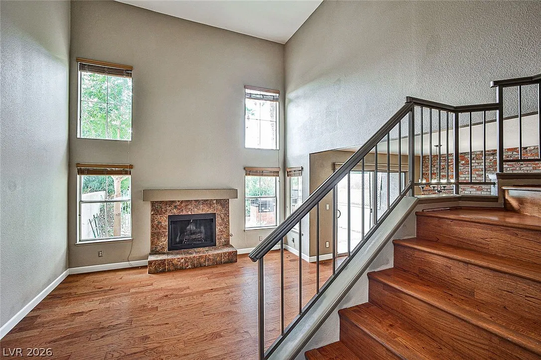 2657 Seashore Dr — Photo 4