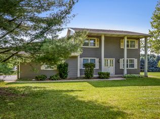 9N890 Meadow Dr, Elgin, IL 60124