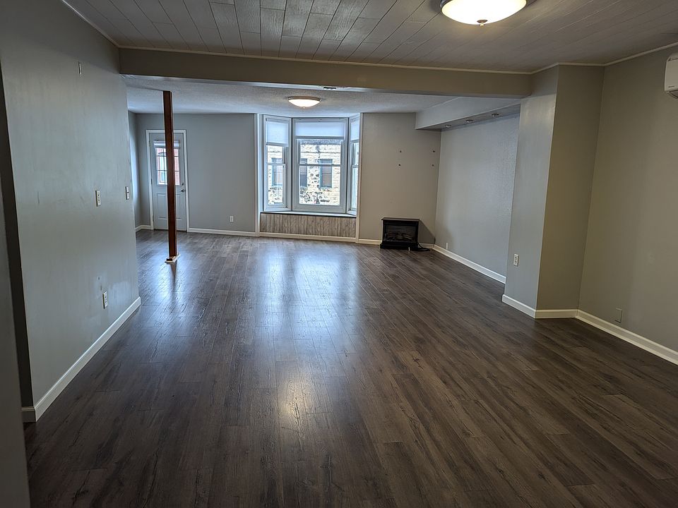 1st image of 274 1/2 Main St #2
