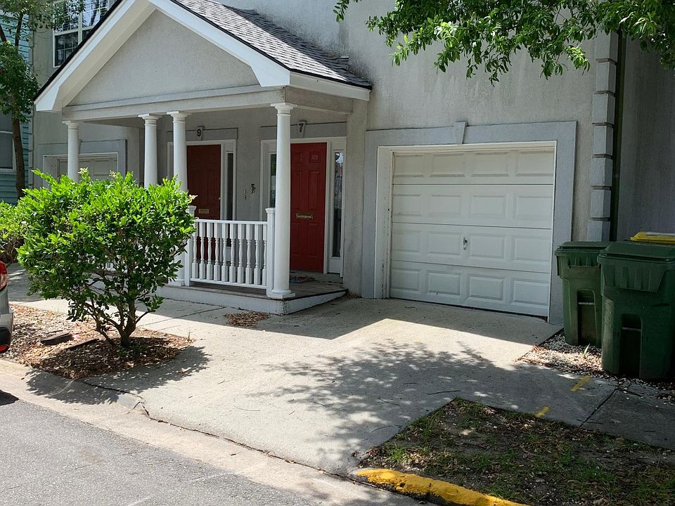 Front of two attached townhomes. Mine is on the left