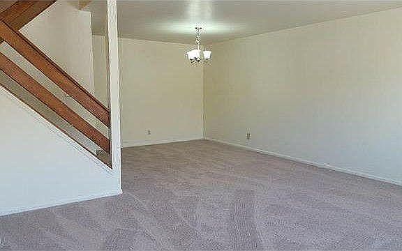 2nd image of 27 Lincoln Pl