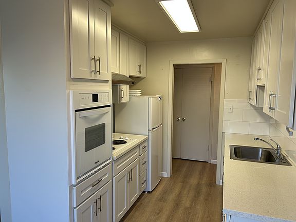 4th image of 100 Millbrae Ave #11592003