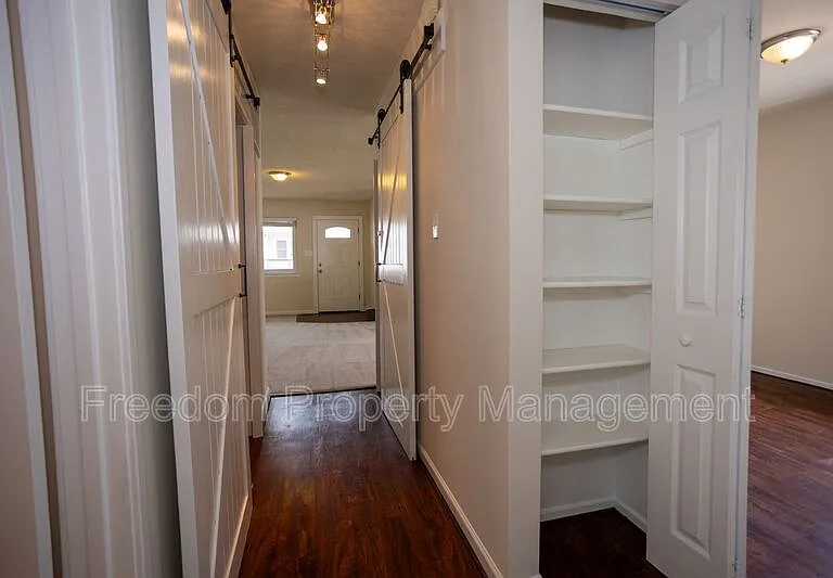9327 Woodlea Ct — Photo 18