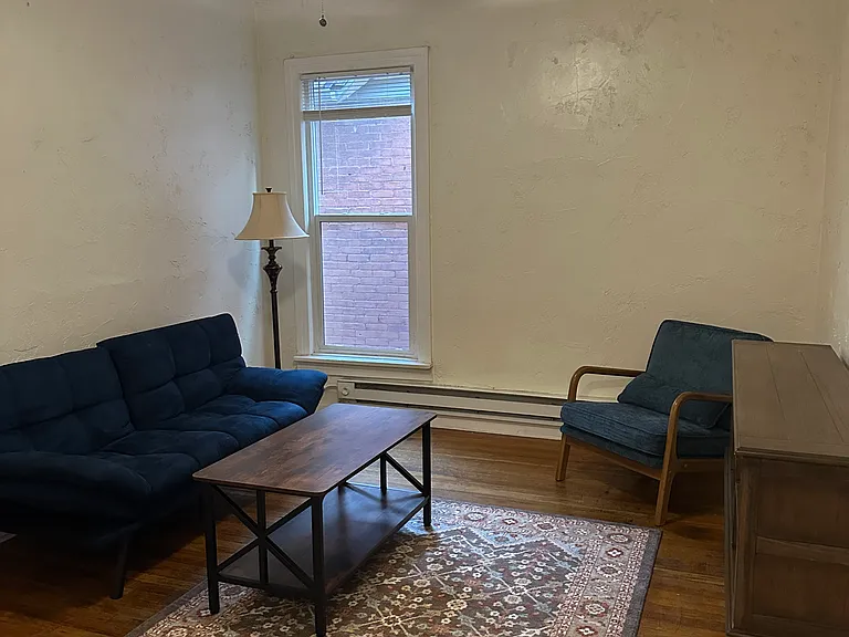 1434 N Corona St #4 — Photo 2