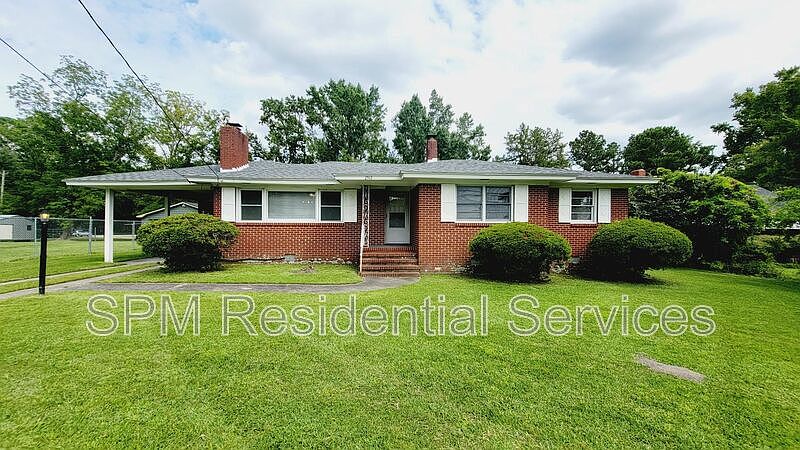 1st image of 2512 Castle Hayne Rd