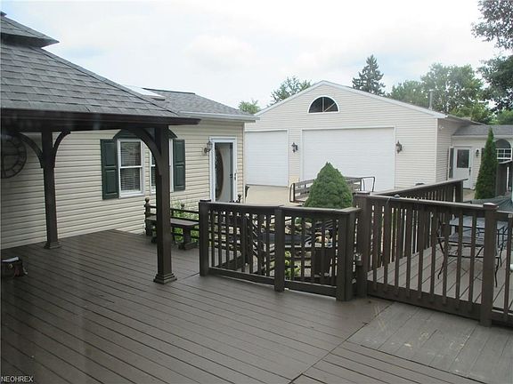 3rd image of 609 Duke Cir