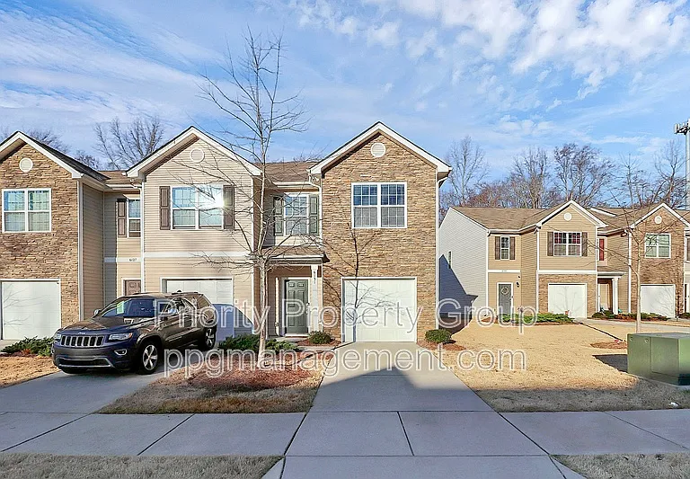 6131 Guildford Hill Ln — Photo 1