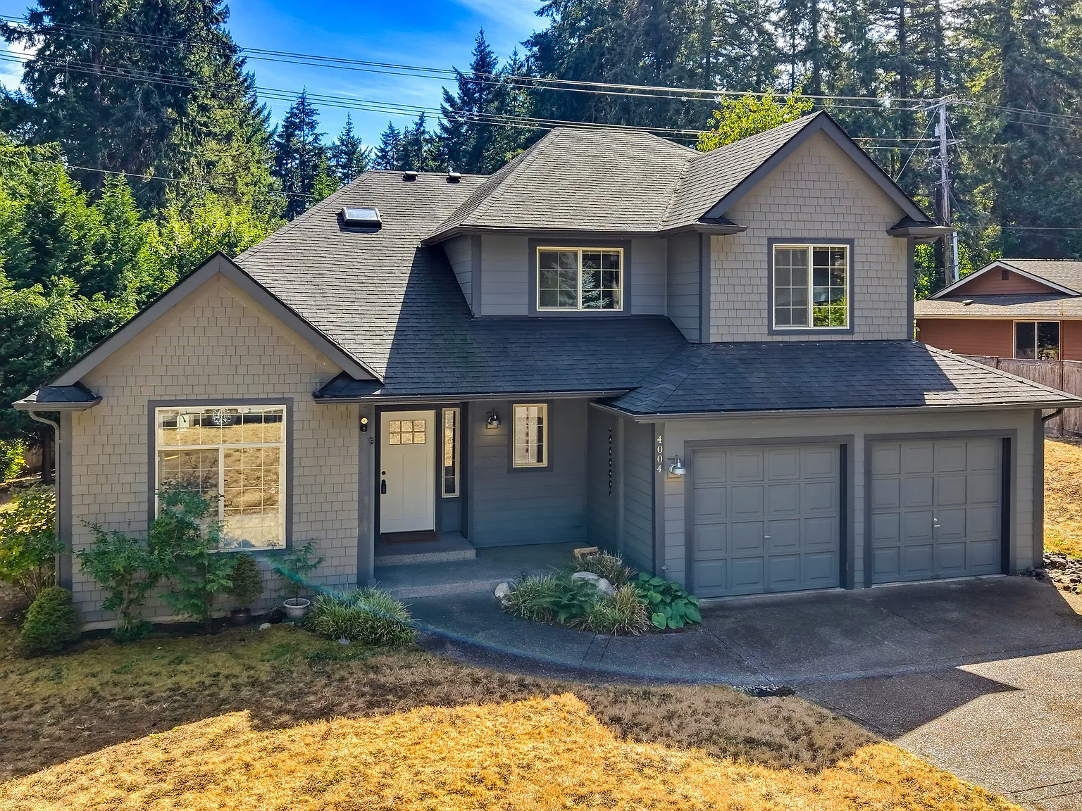 3 bed, 2.5 bath, 1924 sqft, $3,200 — Photo 1