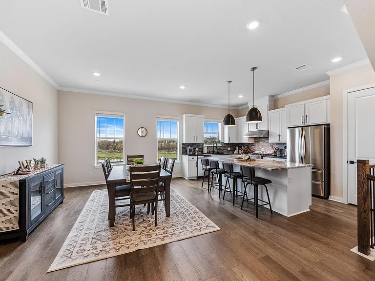 220 John Webster St — Photo 10