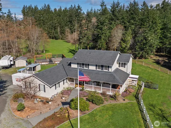 1870 W Cloud Way, Oak Harbor, WA 98277