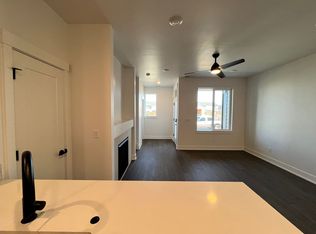 3017 NE Red Jasper Pl, Bend, OR 97701