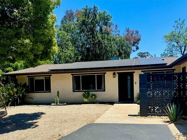 856 W Sunset Dr, Redlands, CA 92373