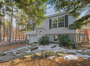 14 Stonehedge Dr, Bridgton, ME 04009
