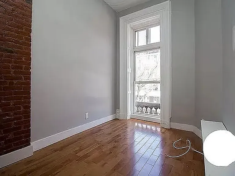 1076 Dean St #6 — Photo 2