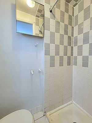4th image of 511 E 12th St APT 5R