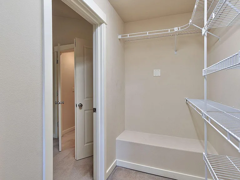 2109 NE 50th Way — Photo 22